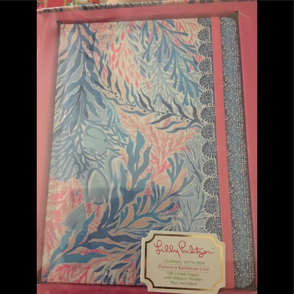 NWT Lilly Pulitzer journal and pen gift set